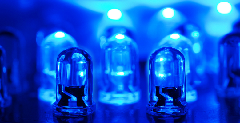 バイオテック 青色LED発光器 バイオテック 青色LED発光器 青色発光ダイオードを実用化｜ナノ